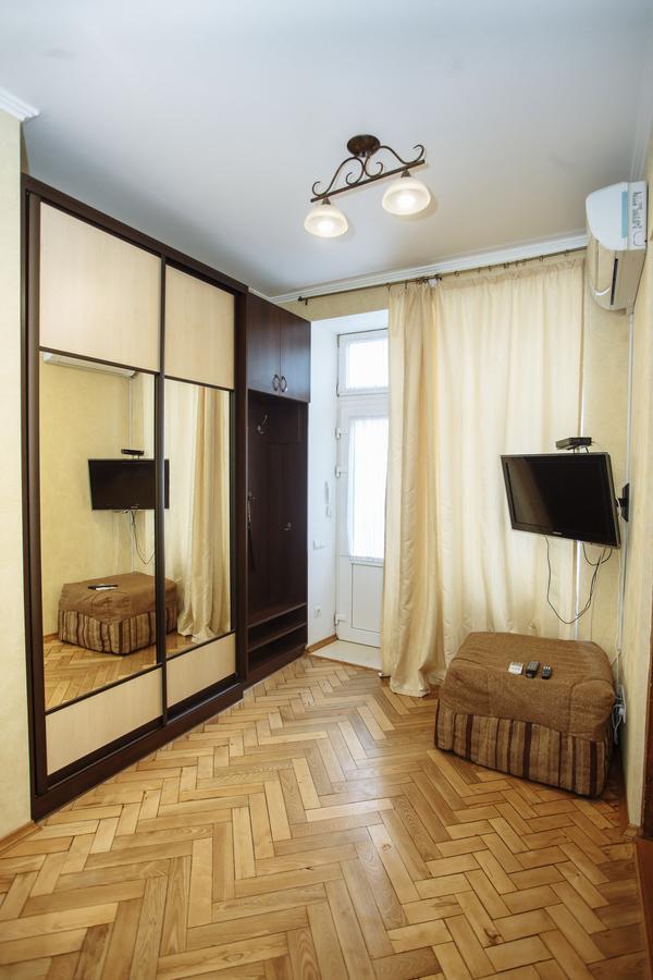 Halytska Apartment Lviv Exterior photo